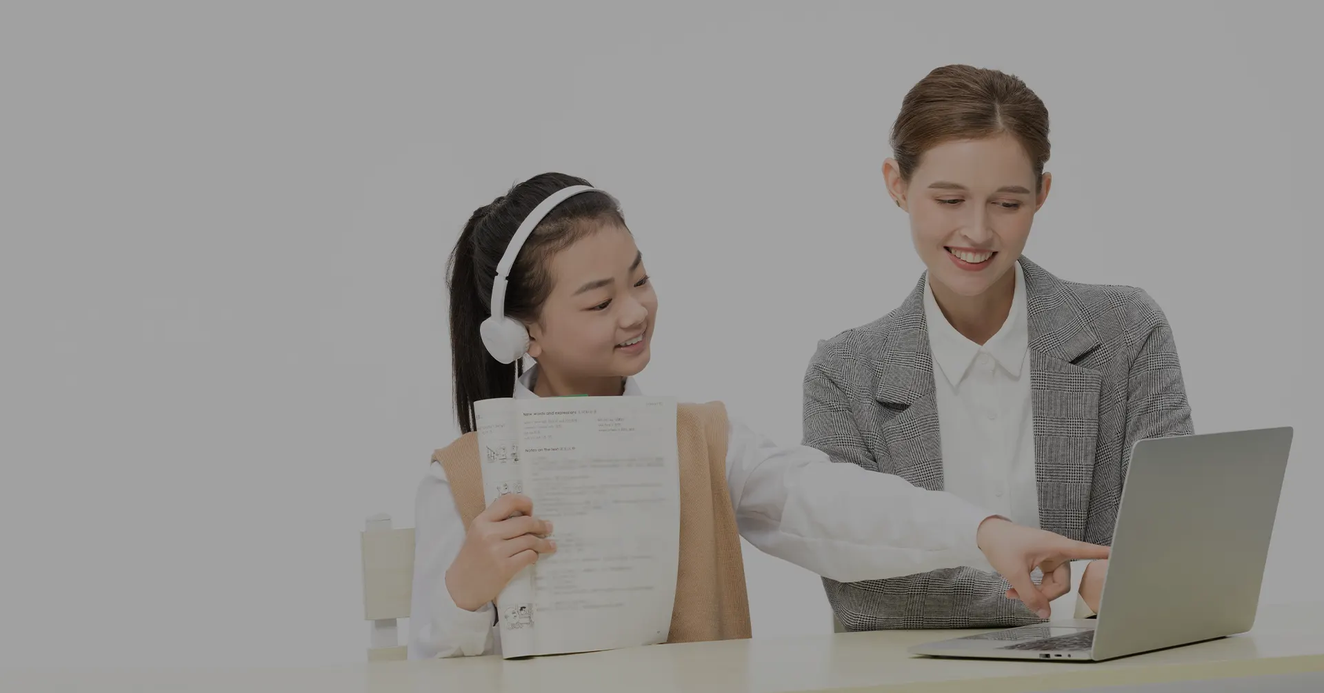   疯狂伴习 「AI教练 × 真人伴学」双引擎学习平台